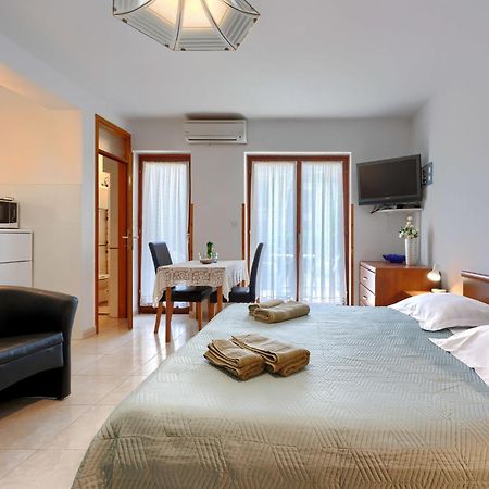 Apartment Alba - Roj157 By Interhome ロヴィニ エクステリア 写真